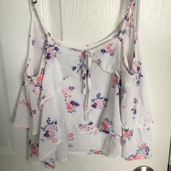 White floral top - Picture 2 of 2